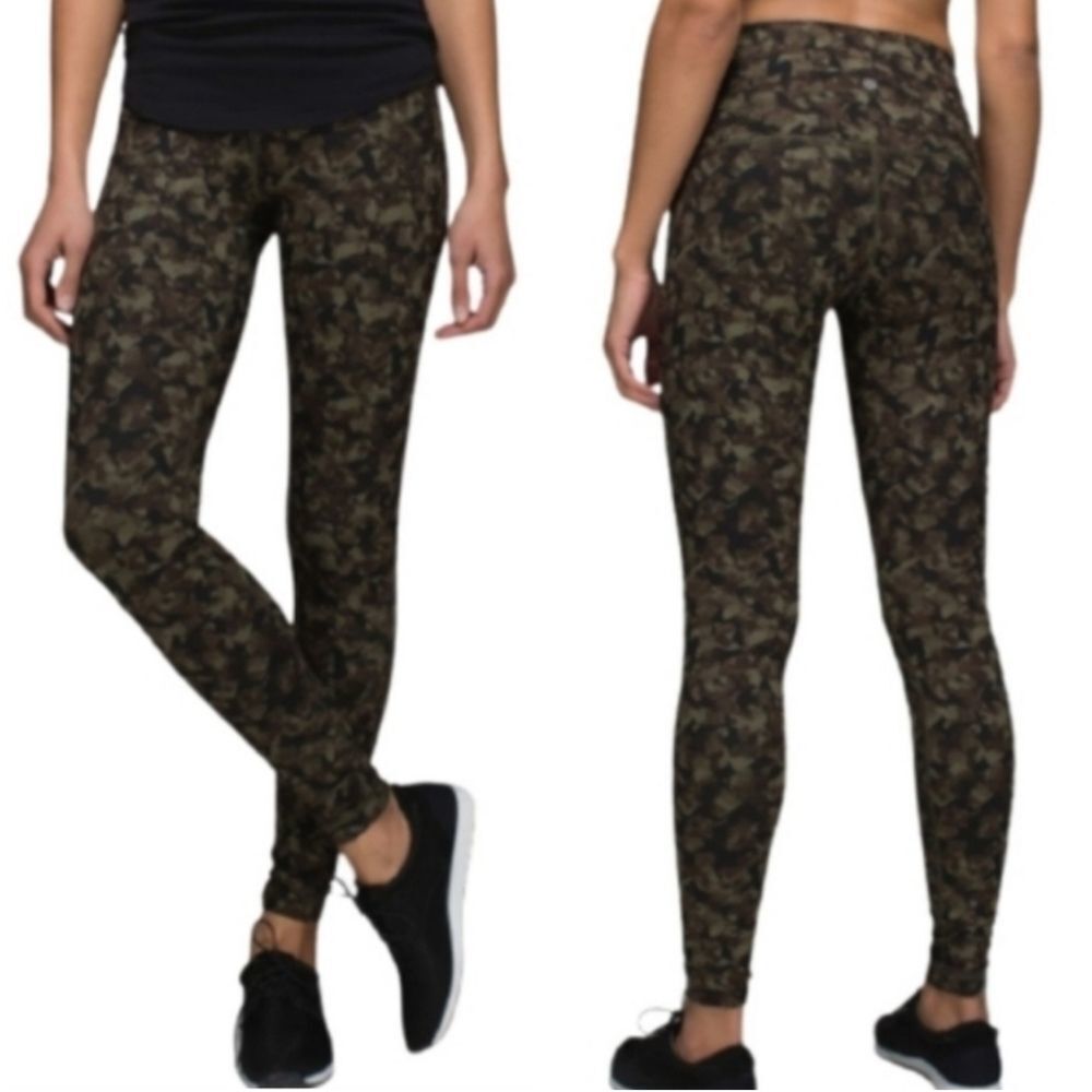 Lululemon Wunder Under Pant *Full-on Luon (Roll Down) in Mystic Jungle Size 4